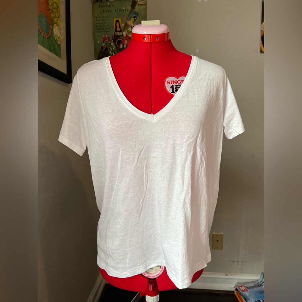 Zara Vneck